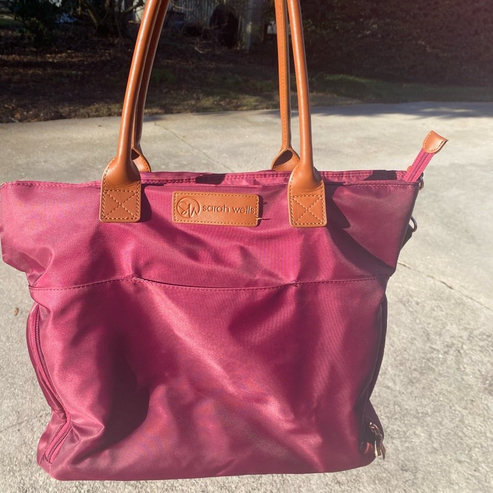 Sarah Wells Abby Pumping Bag in Maroon